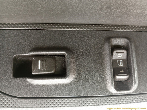 Hummer H3 Passenger Right Front Door Trim