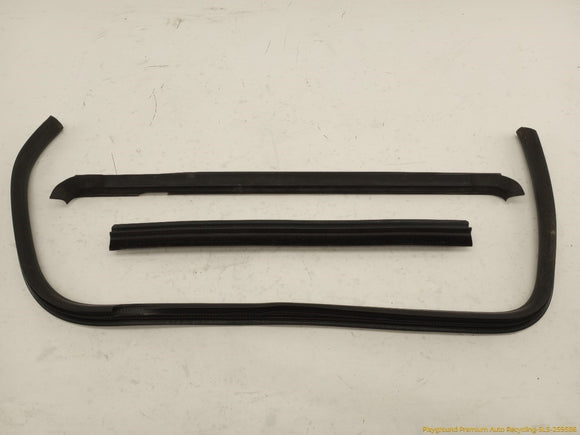 Hummer H3 Set Of 4 Window Seal Strip