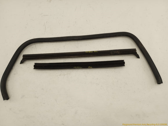 Hummer H3 Set Of 4 Window Seal Strip