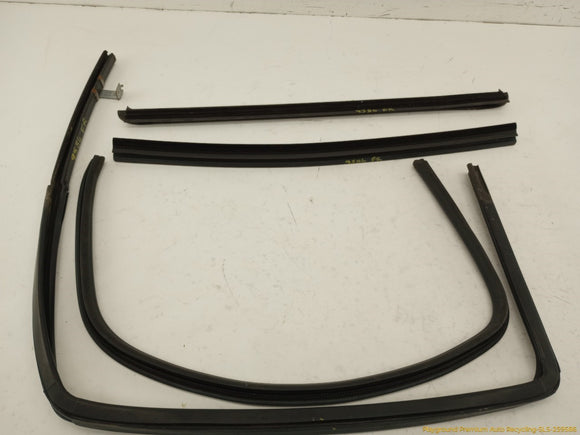 Hummer H3 Set Of 4 Window Seal Strip