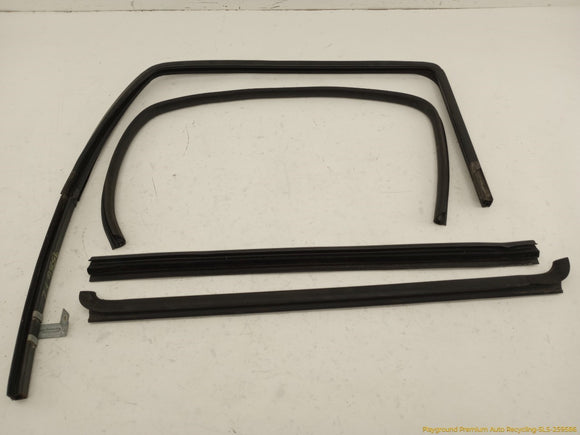 Hummer H3 Set Of 4 Window Seal Strip