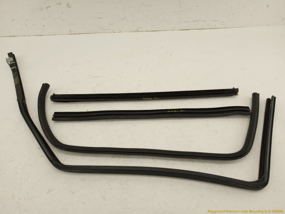 Hummer H3 Set Of 4 Window Seal Strip