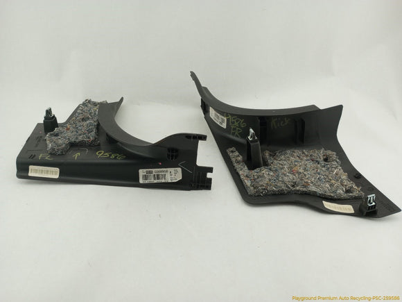 Hummer H3 Pair Of Front Kick Trim Panel