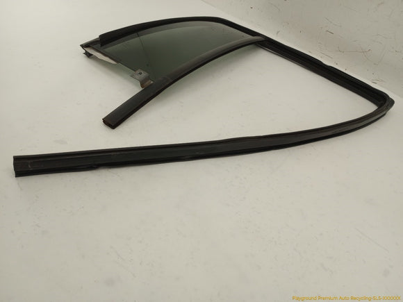 Jeep Liberty Passenger Right Rear Door Vent Glass