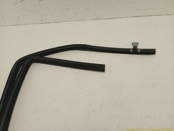 Hummer H3 Set Of Rear Door Seal Strips