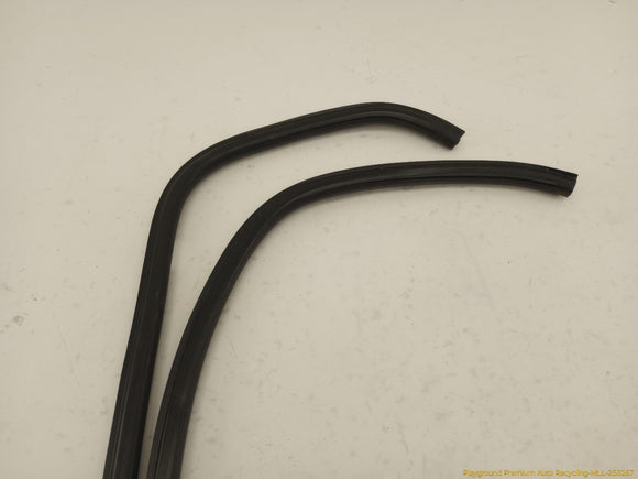 Hummer H3 Set Of Rear Door Seal Strips