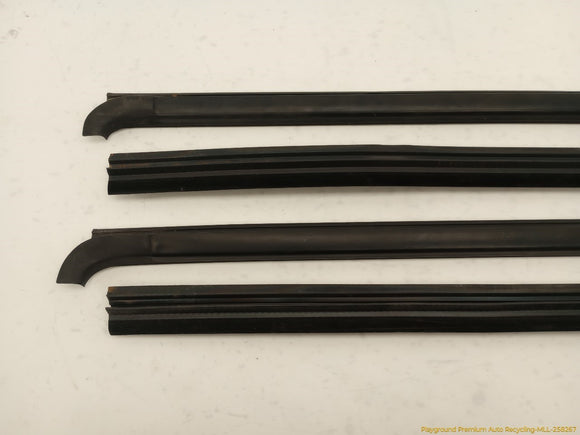 Hummer H3 Set Of Rear Door Seal Strips