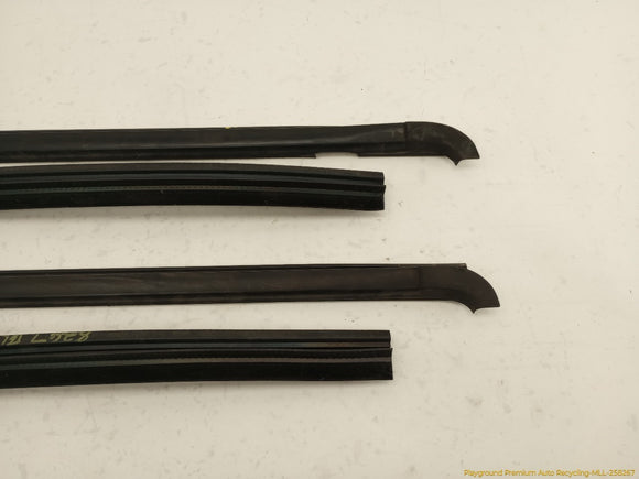 Hummer H3 Set Of Rear Door Seal Strips