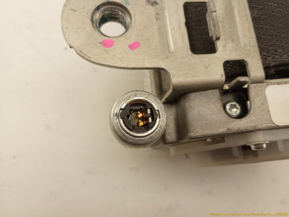 Hummer H3 Pair Of Front Seat Belt Retractors