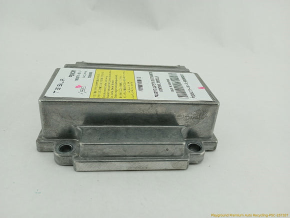 Tesla Model S Passive Safety Restraints Control Module