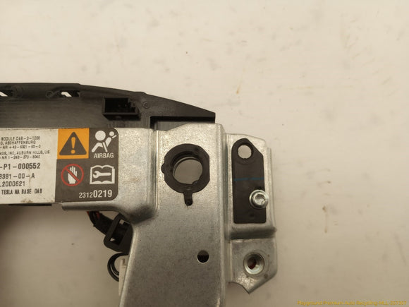 Tesla Model S Steering Wheel Retainer Bracket