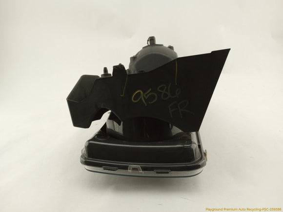 Hummer H3 Passenger Right Head Lamp & Corner Light