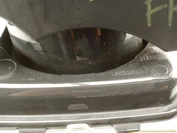 Hummer H3 Passenger Right Head Lamp & Corner Light