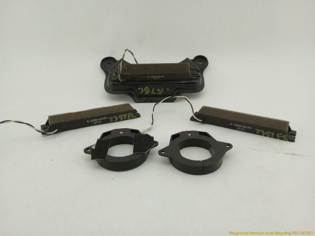 テスラ Tesla Model S Keyless Entry Antenna Module | Playground PAR