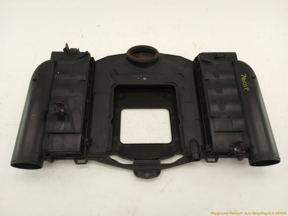 Mercedes SLK280 Engine Air Intake Cleaner Box Cover