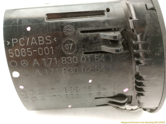 Mercedes SLK280 Pair Of Dashboard Air Vents