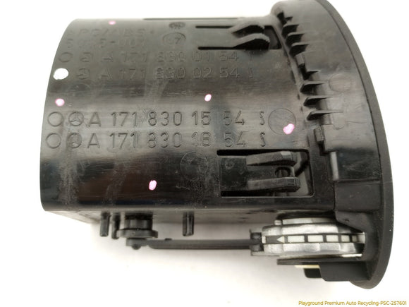 Mercedes SLK280 Pair Of Dashboard Air Vents