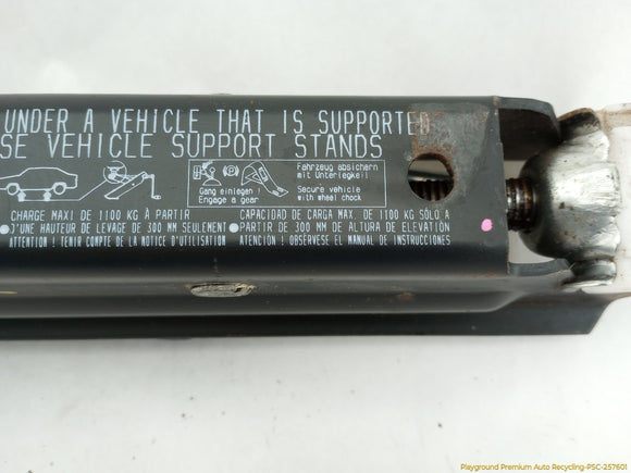 Mercedes SLK280 Vehicle Jack & Tools