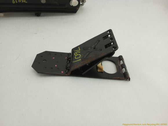 Mercedes SLK280 Vehicle Jack & Tools