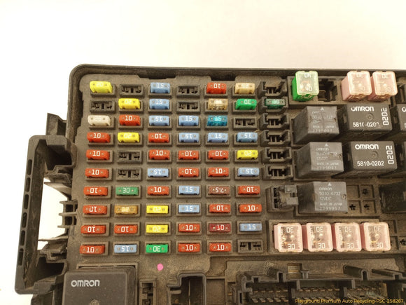 Hummer H3 Engine Fuse Box