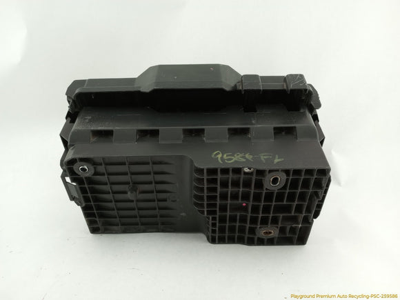 Hummer H3 Engine Fuse Box