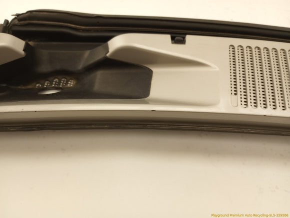 Hummer H3 Cowl Vent Panel