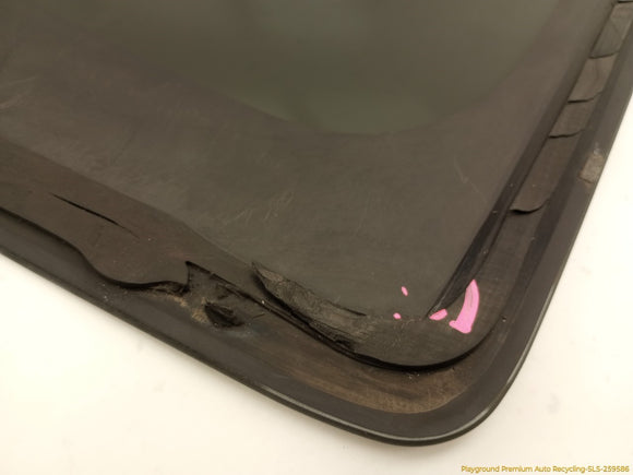 Hummer H3 Passenger Right Rear Quarter Glass