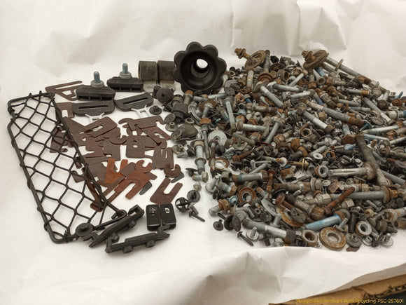 Mercedes SLK280 Dismantling Hardware Fasteners Bolts & Nuts