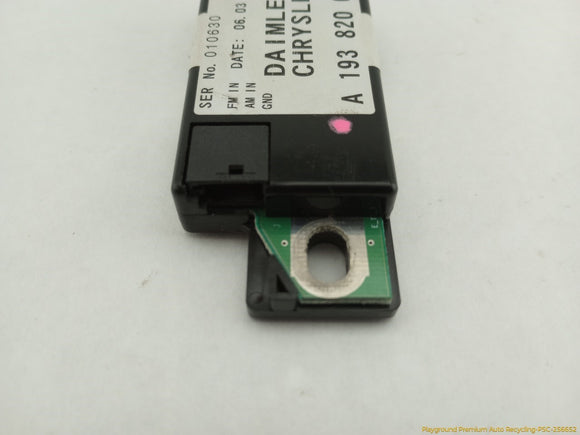 Chrysler Crossfire Antenna Amplifier