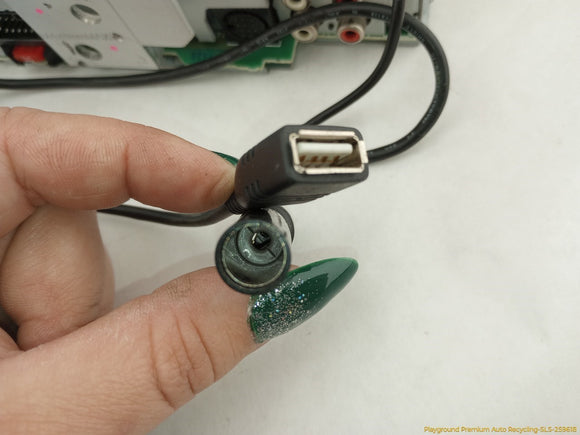 Chrysler Crossfire Aftermarket Kenwood Radio Audio Player