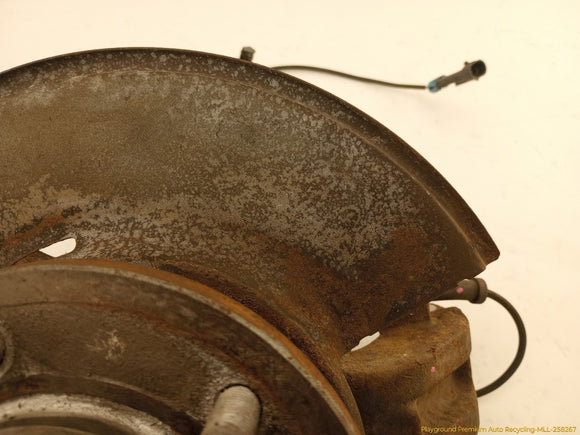 Hummer H3 Driver Left Front Spindle Knuckle Hub