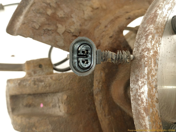 Hummer H3 Passenger Right Front Spindle Knuckle Hub