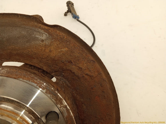 Hummer H3 Passenger Right Front Spindle Knuckle Hub