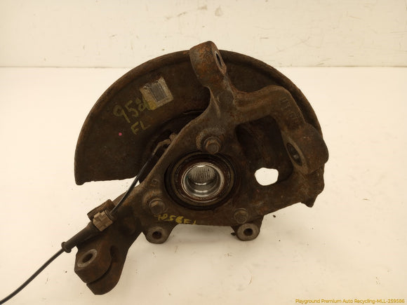 Hummer H3 Driver Left Front Spindle Knuckle Hub