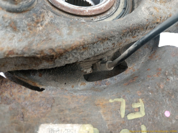 Hummer H3 Driver Left Front Spindle Knuckle Hub