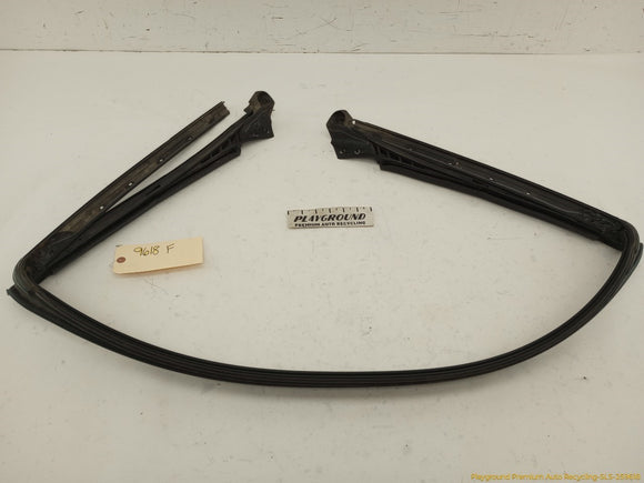 Chrysler Crossfire Windshield Seal Weatherstrip