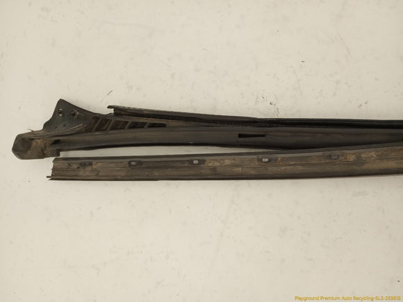 Chrysler Crossfire Windshield Seal Weatherstrip