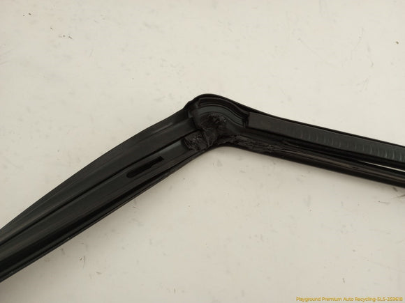 Chrysler Crossfire Windshield Seal Weatherstrip
