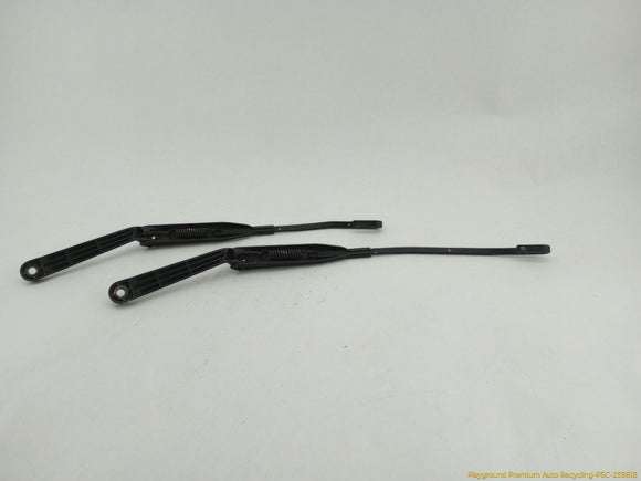 Chrysler Crossfire Pair Of Windshield Wiper Arms