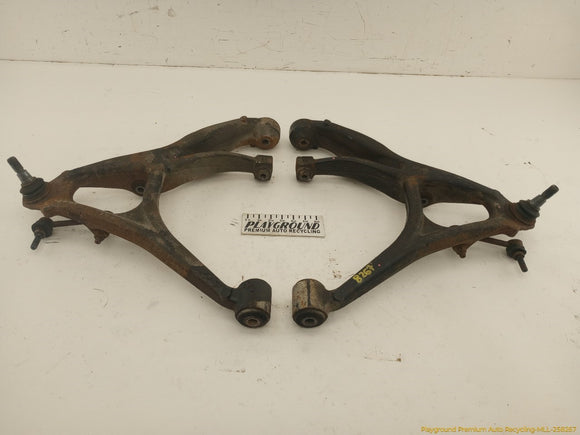 Hummer H3 Pair Of Front Lower Control Arms