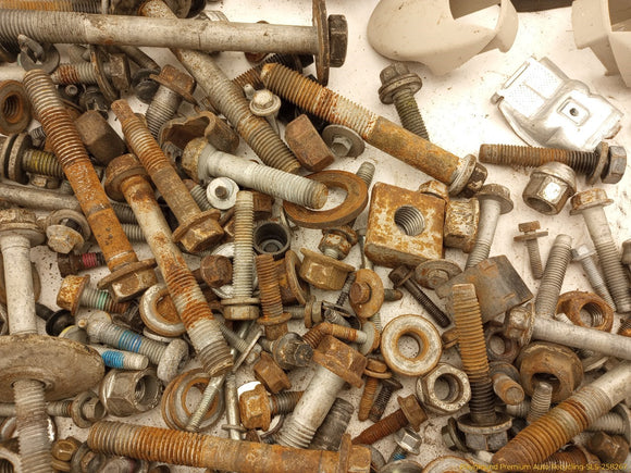 Hummer H3 Dismantling Hardware Fasteners Bolts & Nuts