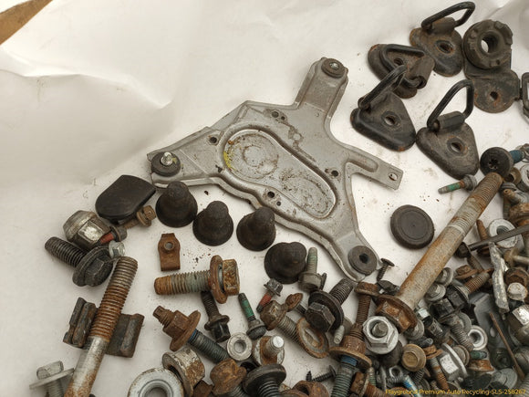 Hummer H3 Dismantling Hardware Fasteners Bolts & Nuts