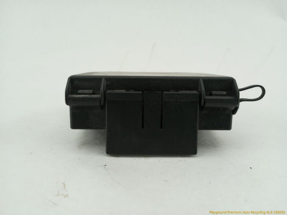 Chrysler Crossfire Engine Fuse Box