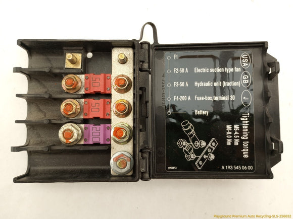 Chrysler Crossfire Engine Fuse Box