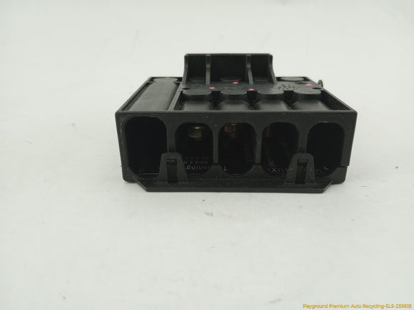 Chrysler Crossfire Engine Fuse Box