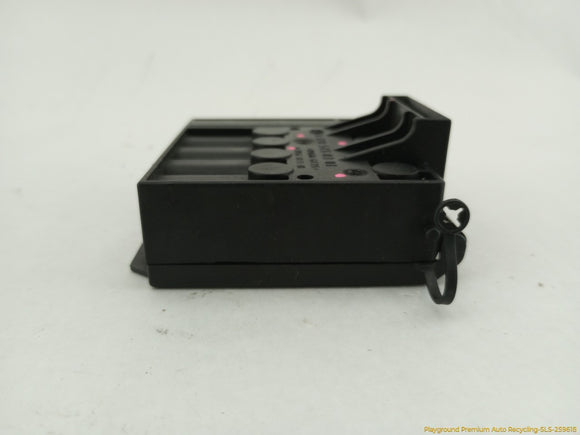 Chrysler Crossfire Engine Fuse Box