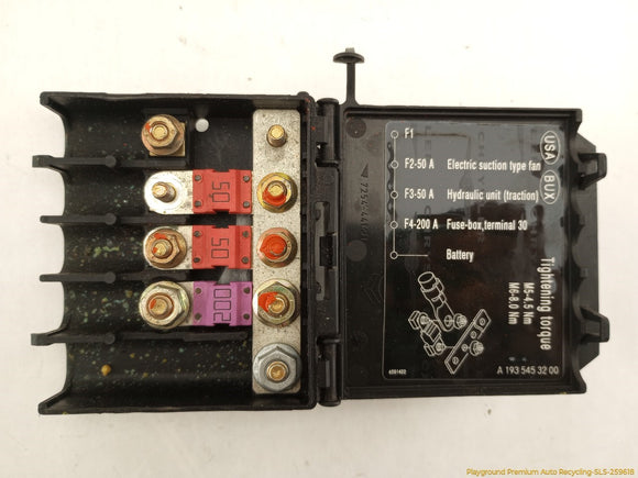 Chrysler Crossfire Engine Fuse Box