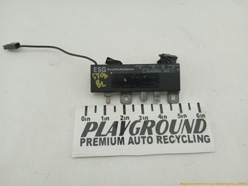 BMW 735i Antenna Amplifier
