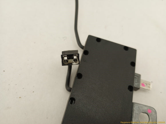 BMW 735i Antenna Amplifier