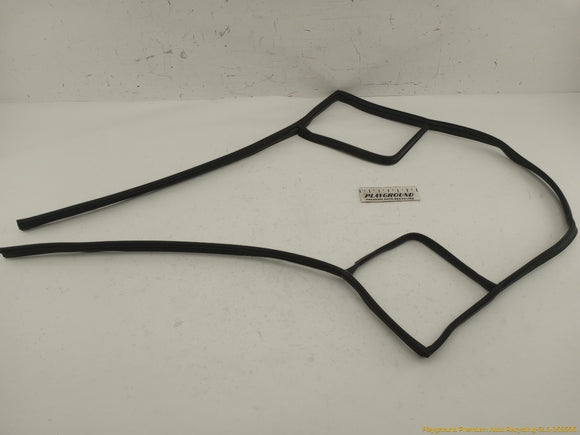 BMW 735i Engine Bay Seal Weatherstrip